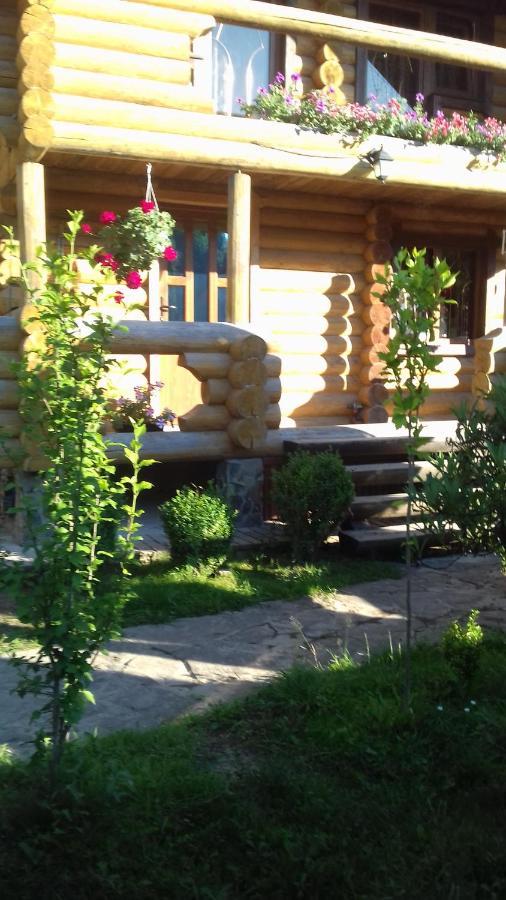 Затишний Будиночок Bukovets Exterior photo