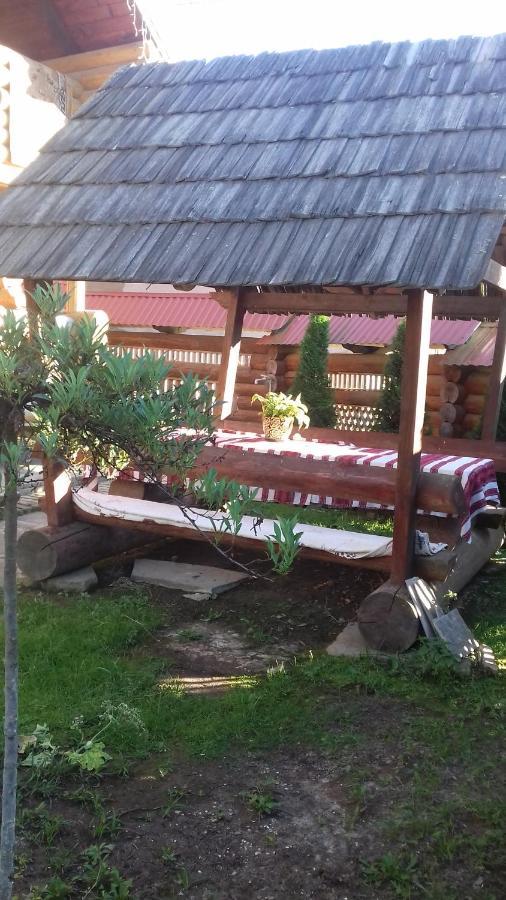 Затишний Будиночок Bukovets Exterior photo